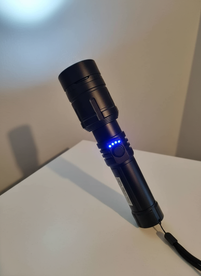 Llumea- Latarka która potrafi rozpalić ogień